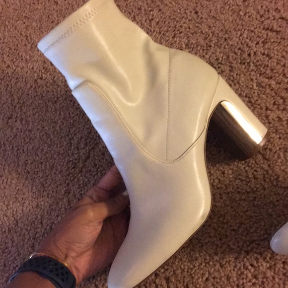SOLD 🎉🎉🎉Zara ankle boots - Picture 2 of 5